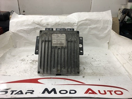 calculateur moteur Renault clio2 1.5 dci année 2004 réf HOM8200222917 Delphi