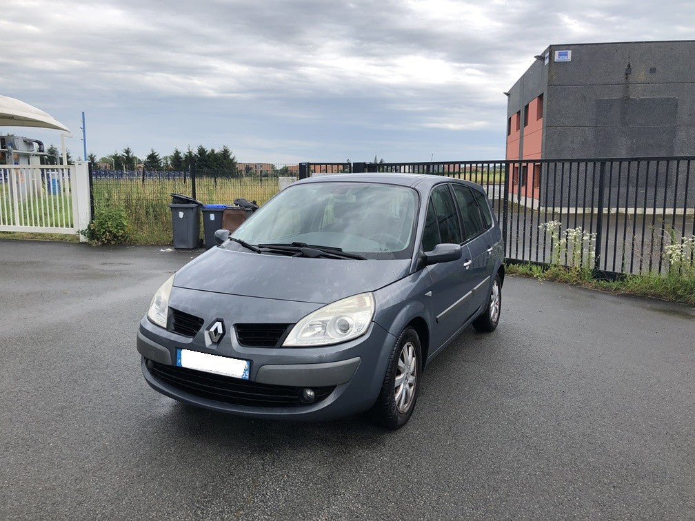 Renault Scenic 2 1.6 essence 16v année 2006 180000 km