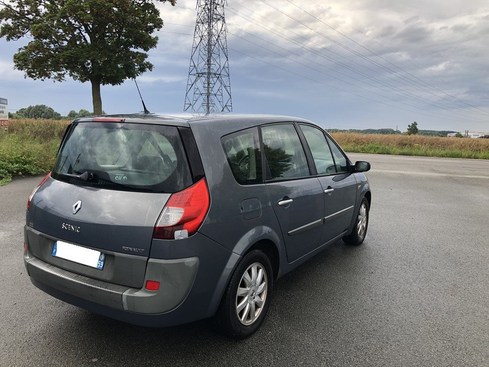 Renault Scenic 2 1.6 essence 16v année 2006 180000 km