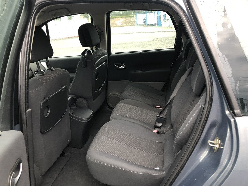 Renault Scenic 2 1.6 essence 16v année 2006 180000 km