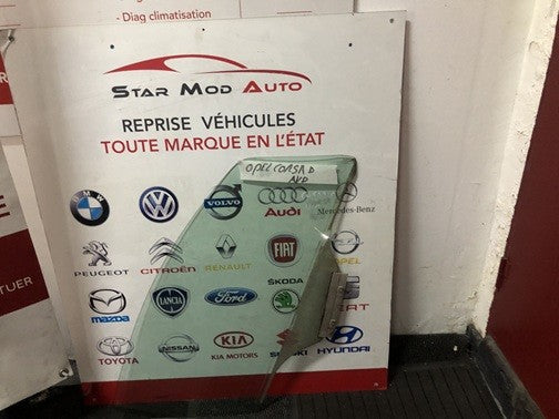 glace de porte avant droite Opel corsa d année 2007 3 portes