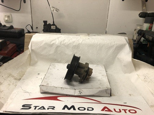 poulie de pompe a eaux Opel corsa d 1.3 cdti 2007