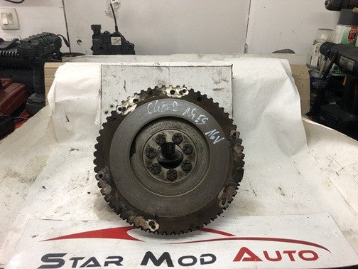 volant moteur Renault Clio 2 1.4 16v essence 2004