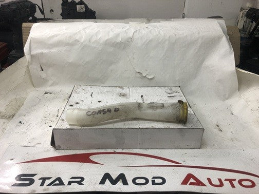 goulotte de remplissage réservoir de lave glace avant Opel corsa d