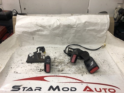 boucle de ceinture arrière Citroën c4 1.6 hdi 2006