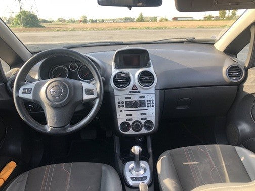 Opel corsa d phase 2 1.2i 16v éco Flex 85 cv 2012 5 portes boite automatique