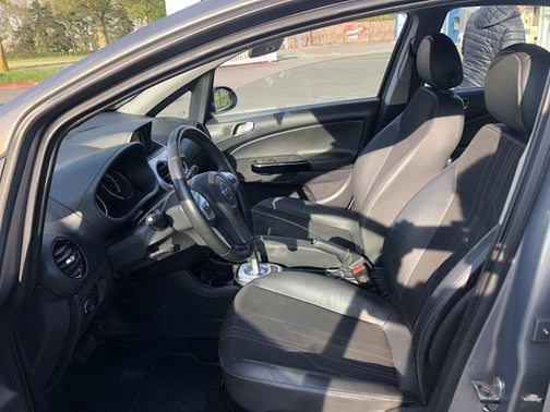 Opel corsa d phase 2 1.2i 16v éco Flex 85 cv 2012 5 portes boite automatique