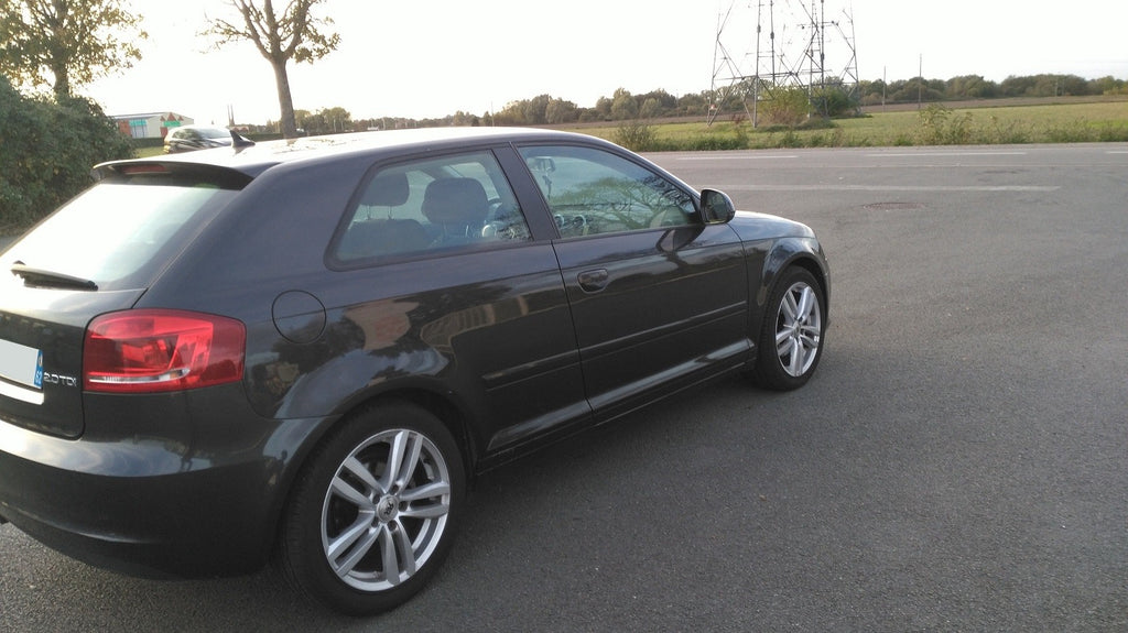 Audi A3 2,0 TDI 140 cv couleur noir 3 portes année 2009 124 000 km 8 cv fiscales boite 6 vitesses 