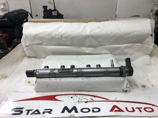 rampe d'injection avec régulateur de pression Bmw 118d n47 2008