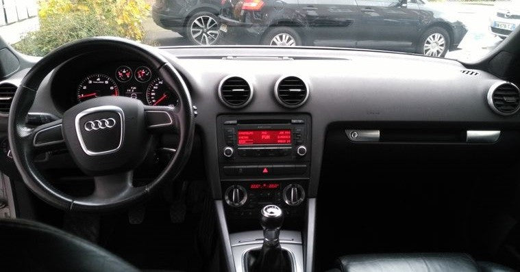 Audi A3 1.6 i 16v 102 ch Cabriolet 2010