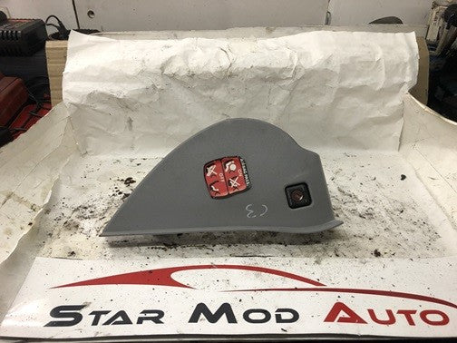 cache fusible avec interrupteur air bag Citroën c3 année 2003