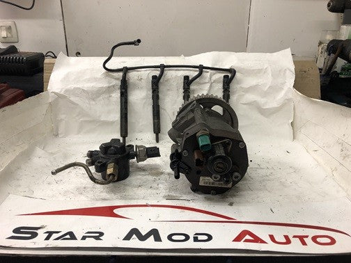 pompe injection avec injecteur plus rampe Renault Clio 1.5 dci réf R9042A040A