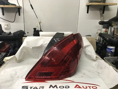 feux arrière droit Peugeot 308 année 2008