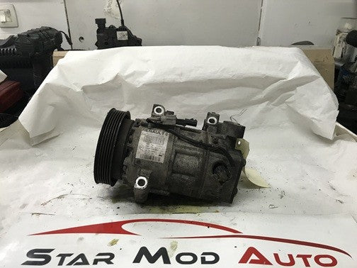 compresseur de clim Renault réf 926002352R