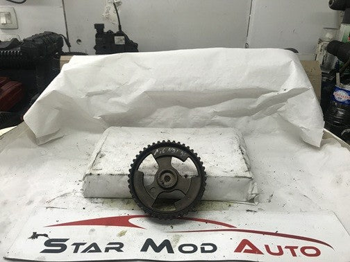 poulie de pompe injection Peugeot Citroën 1.6 hdi