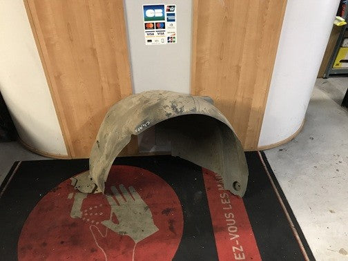 par boue arrière droit Citroën c4 berline année 2007