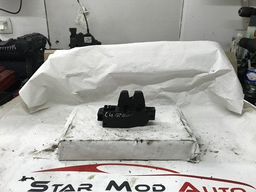 serrure de malle arrière Citroën c4 berline année 2006