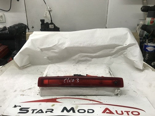feux stop malle arrière Renault Clio 3 année 2006