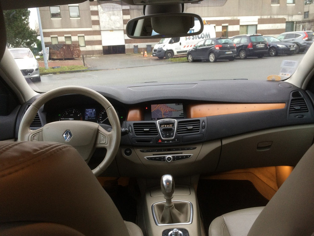 Renault Laguna 3 2.0 DCI 150 ch Pack Initial