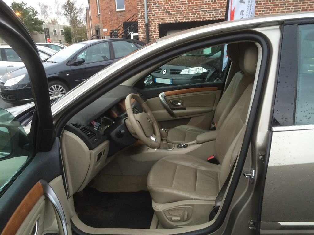 Renault Laguna 3 2.0 DCI 150 ch Pack Initial