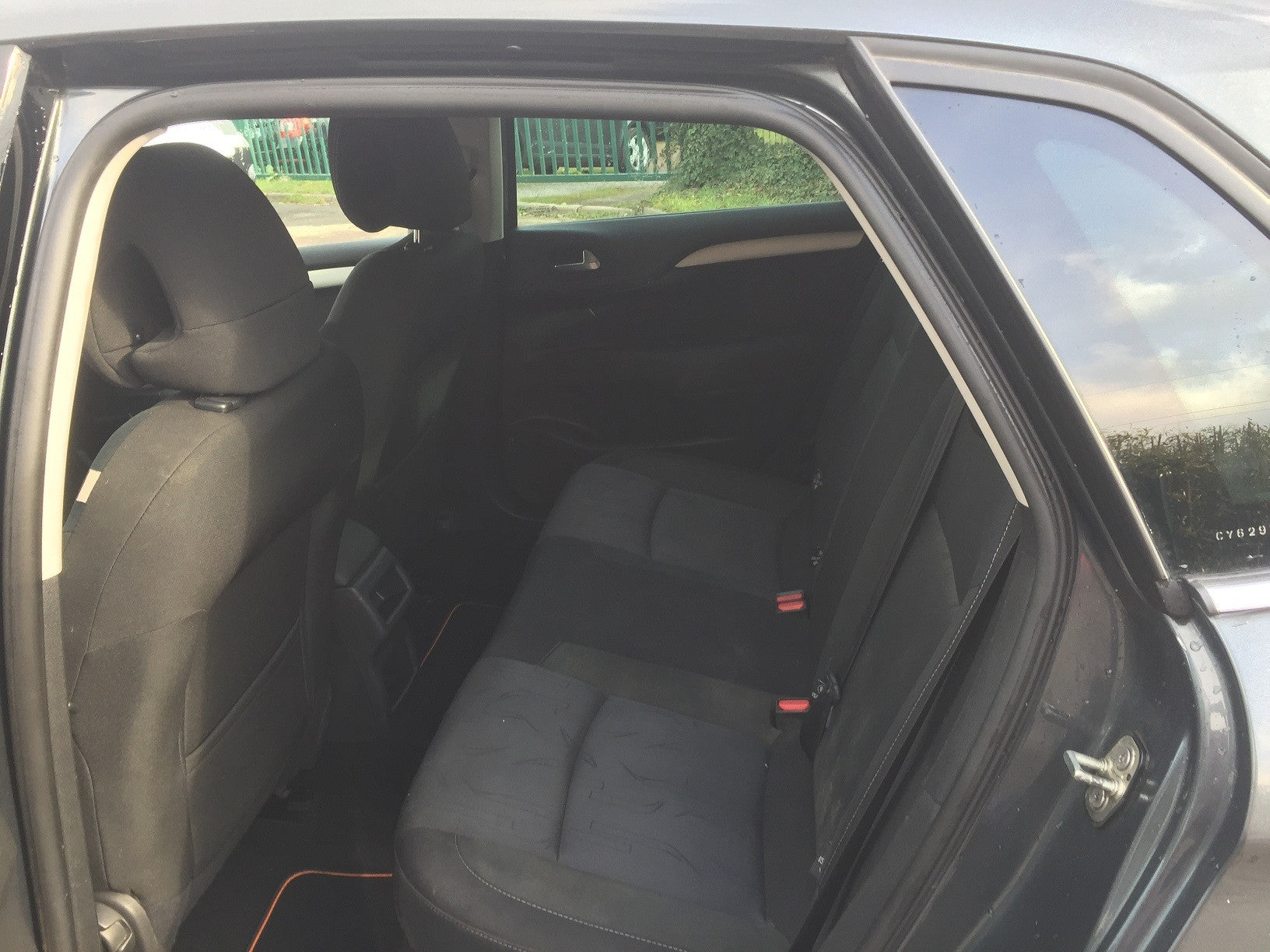 Citroën c4 phase 2 1.6 hdi 92 cv année 2012