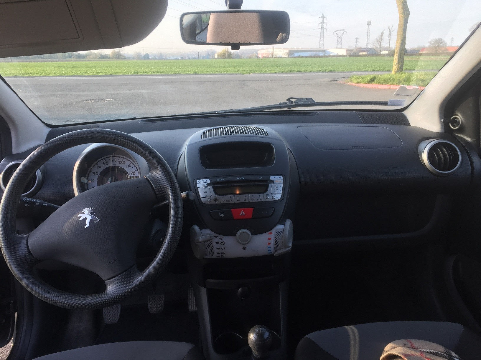 PEUGEOT 107 1.0 ESSENCE 3 PORTES 2012