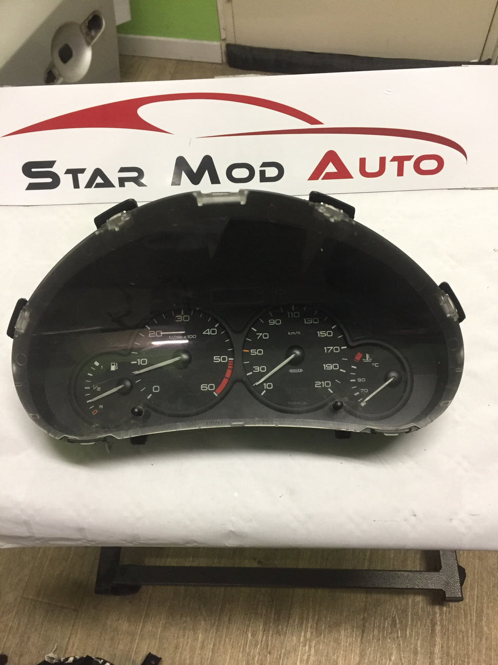 compteur Peugeot 206 1.4 essence année 2001