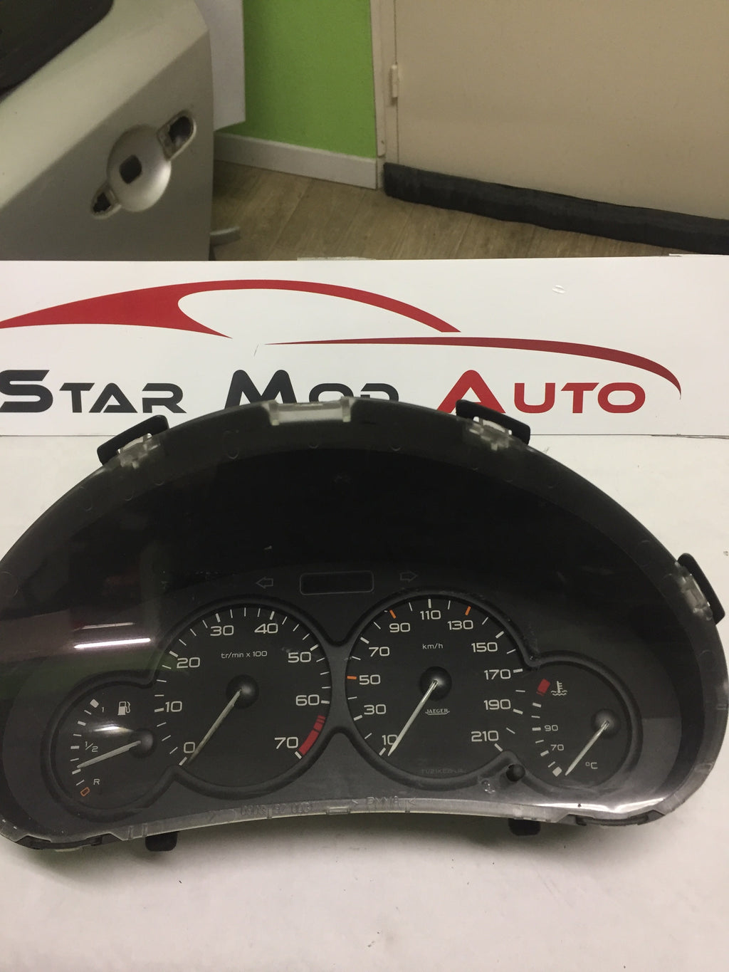 compteur Peugeot 206 1.4 essence 2001