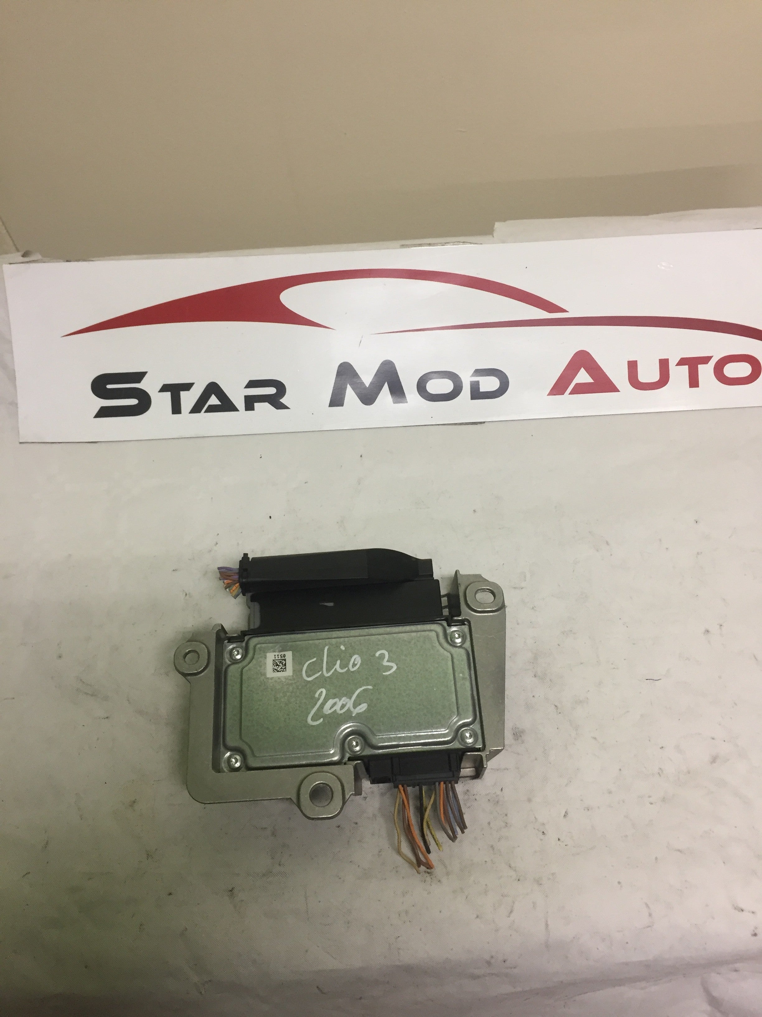 CALCULATEUR AIR BAG RENAULT CLIO 3 2006