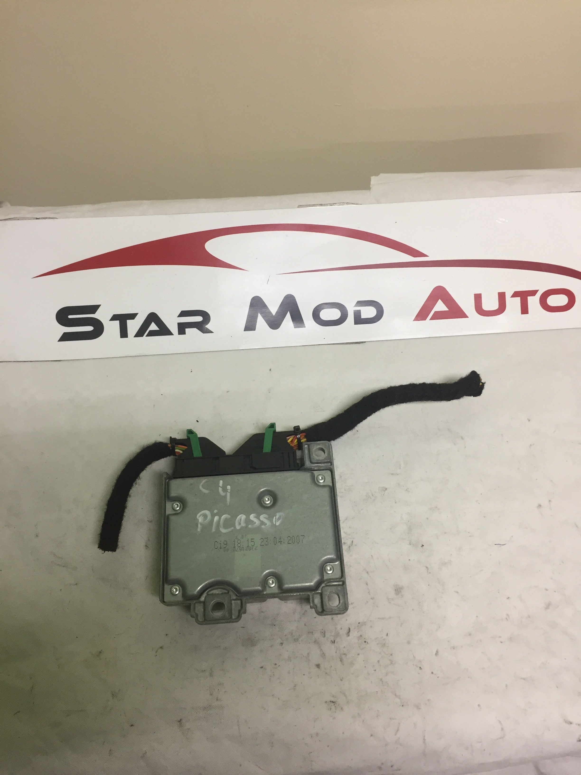 calculateur air bag Citroën c4 Picasso année 2007 de marque autoliv réf 9664217980