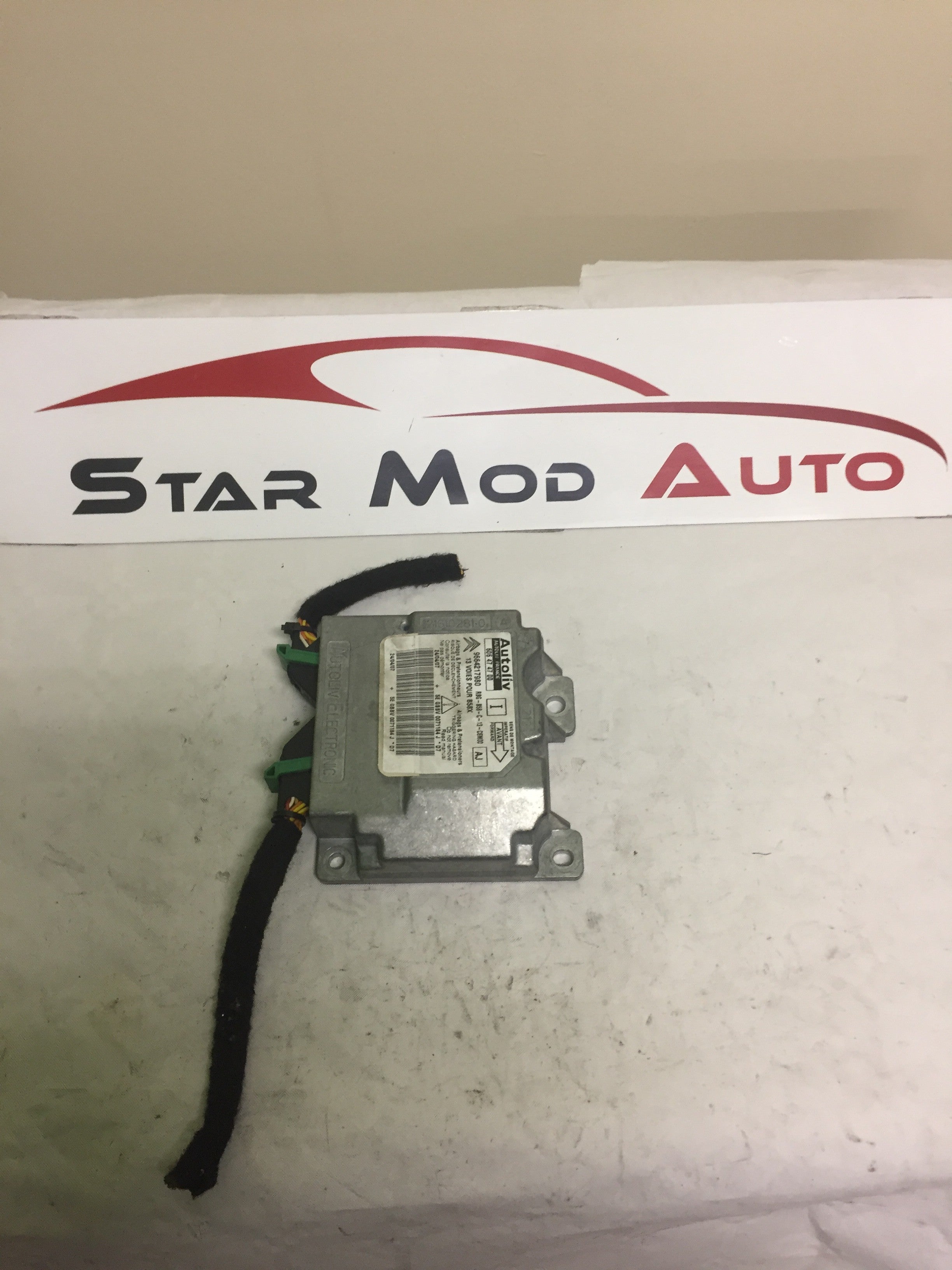 calculateur air bag Citroën c4 Picasso année 2007 de marque autoliv réf 9664217980