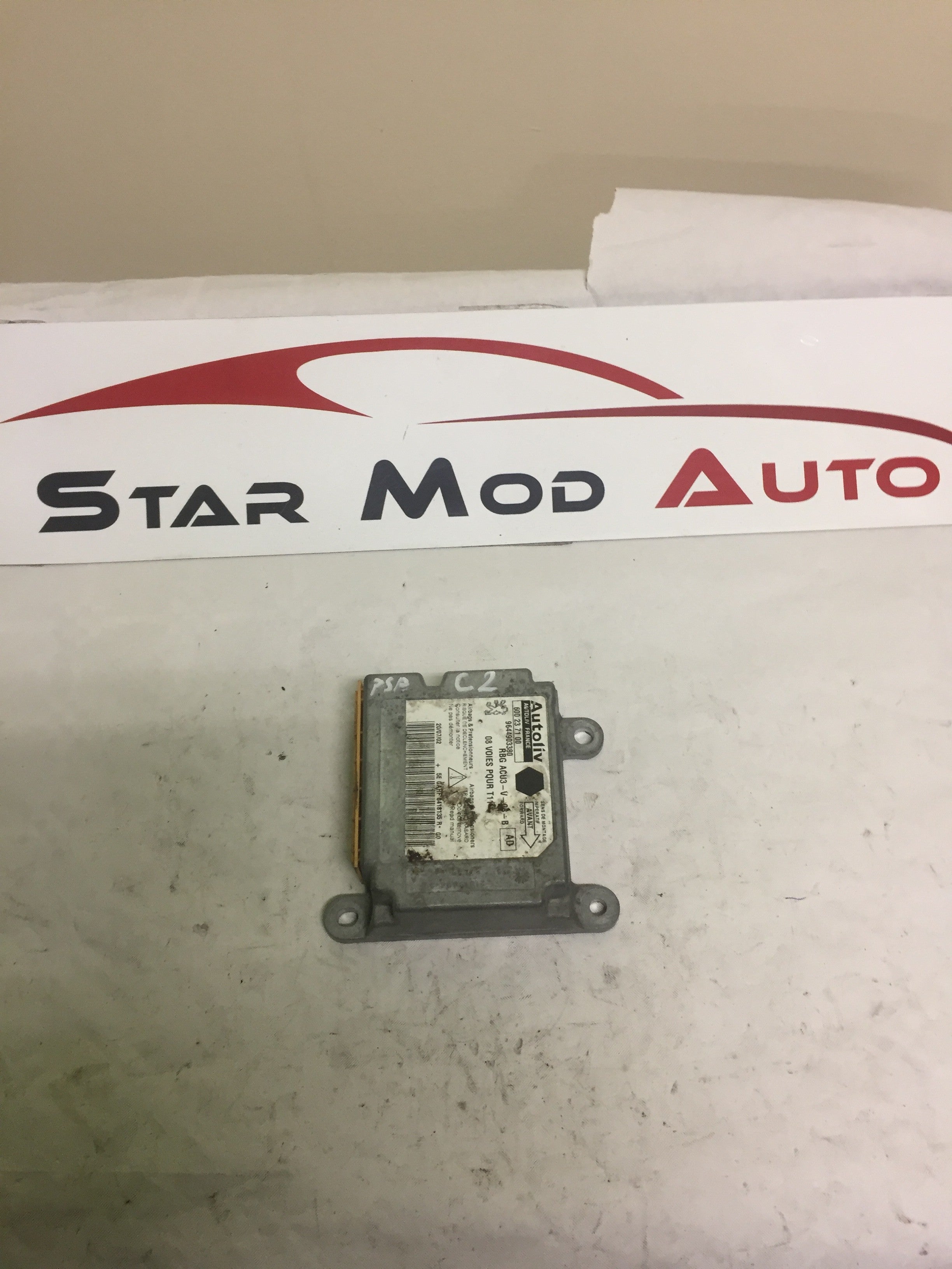 calculateur airbag Citroën c2 année 2006 de marque autoliv réf 9644903380