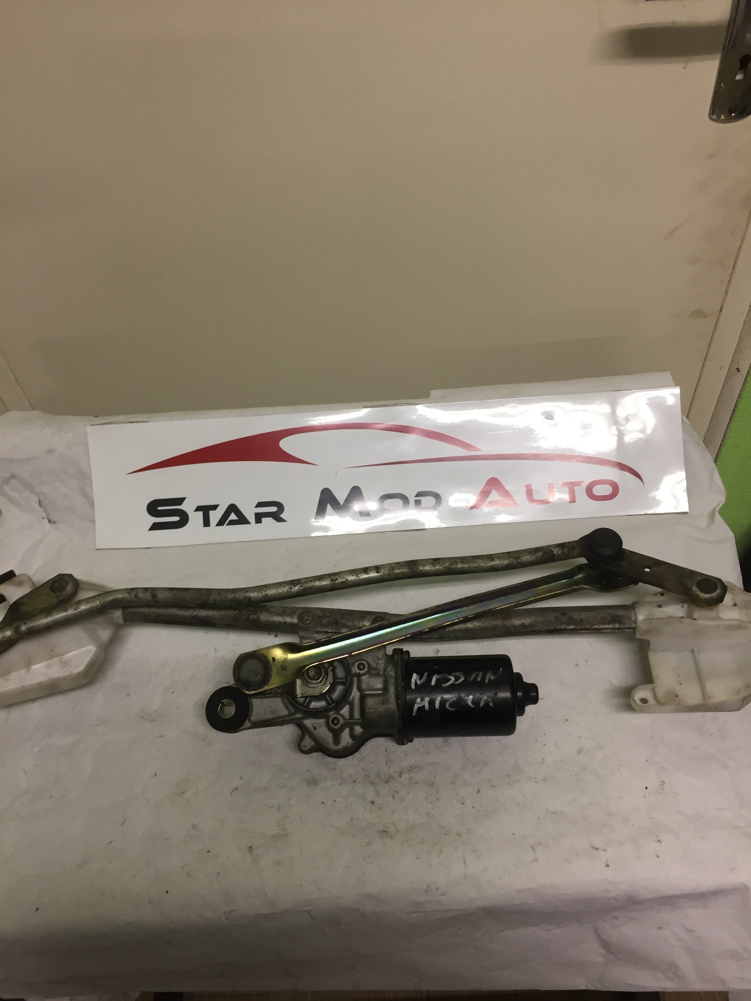 MOTEUR ESSUIE GLACE AVANT NISSAN MICRA MK12