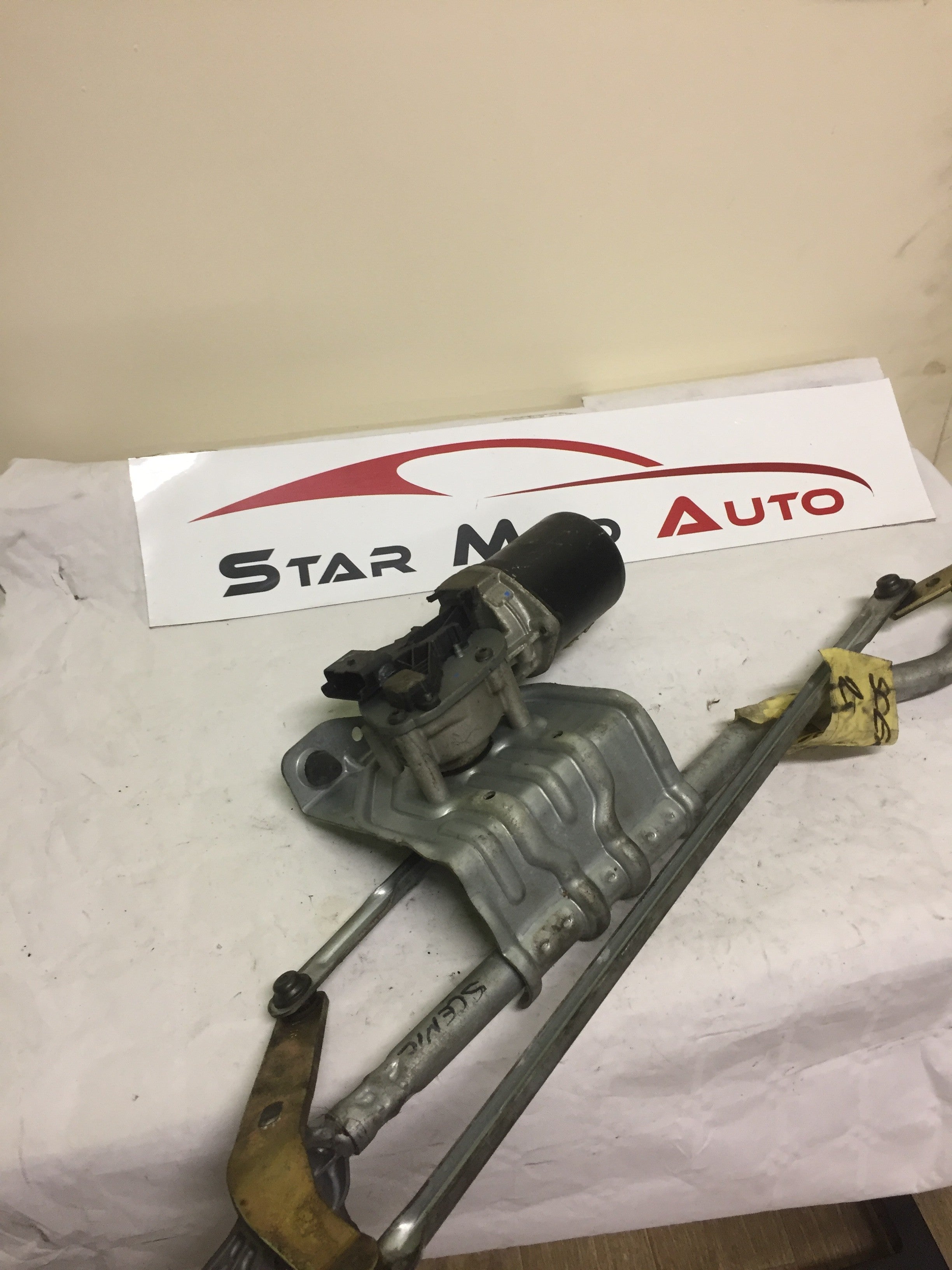 MOTEUR ESSUIE GLACE RENAULT SCENIC 2 2008