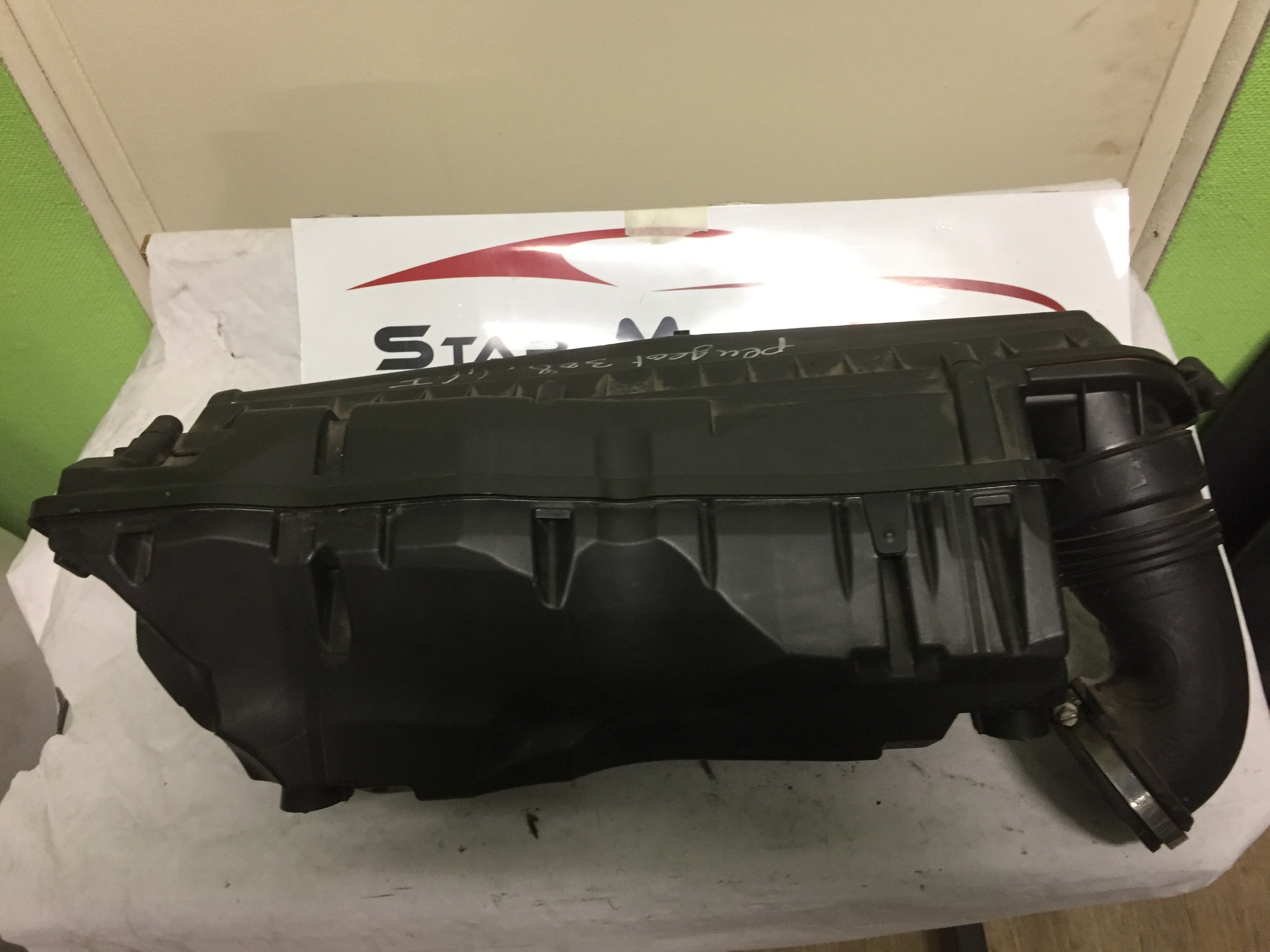BOITIER FILTRE A AIR PEUGEOT 308 1.6 ESSENCE