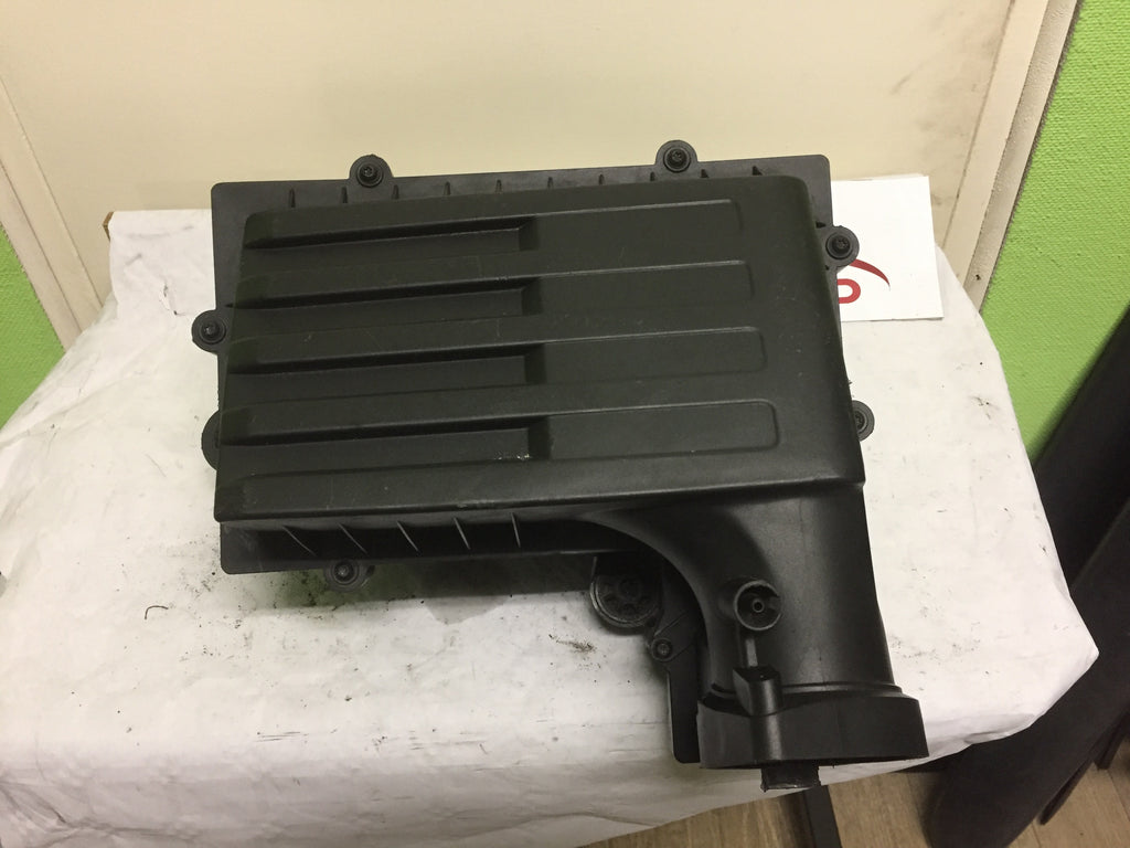 BOITIER FILTRE A AIR AUDI A 3 8P ANNEE 2008