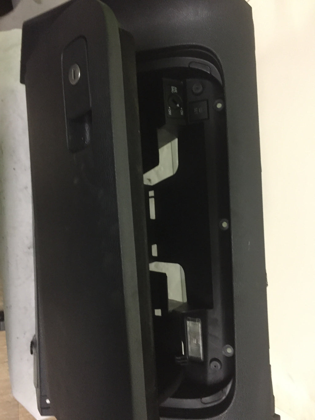 BOITE A GANT VOLKSWAGEN GOLF 6 2011