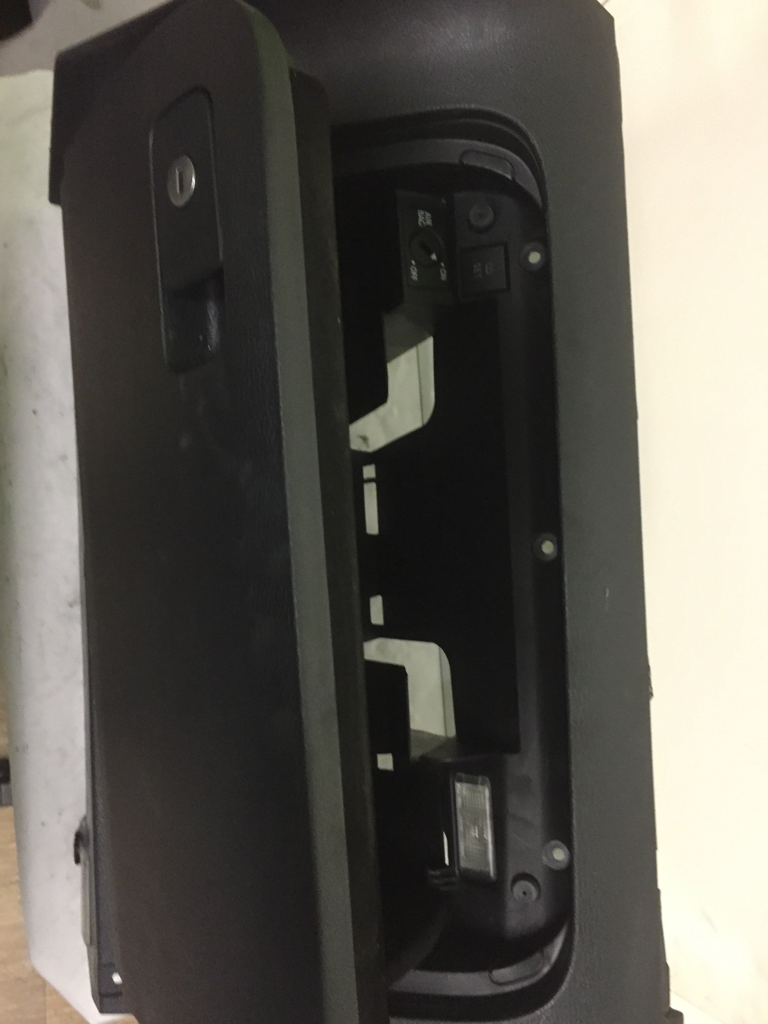 BOITE A GANT VOLKSWAGEN GOLF 6 2011