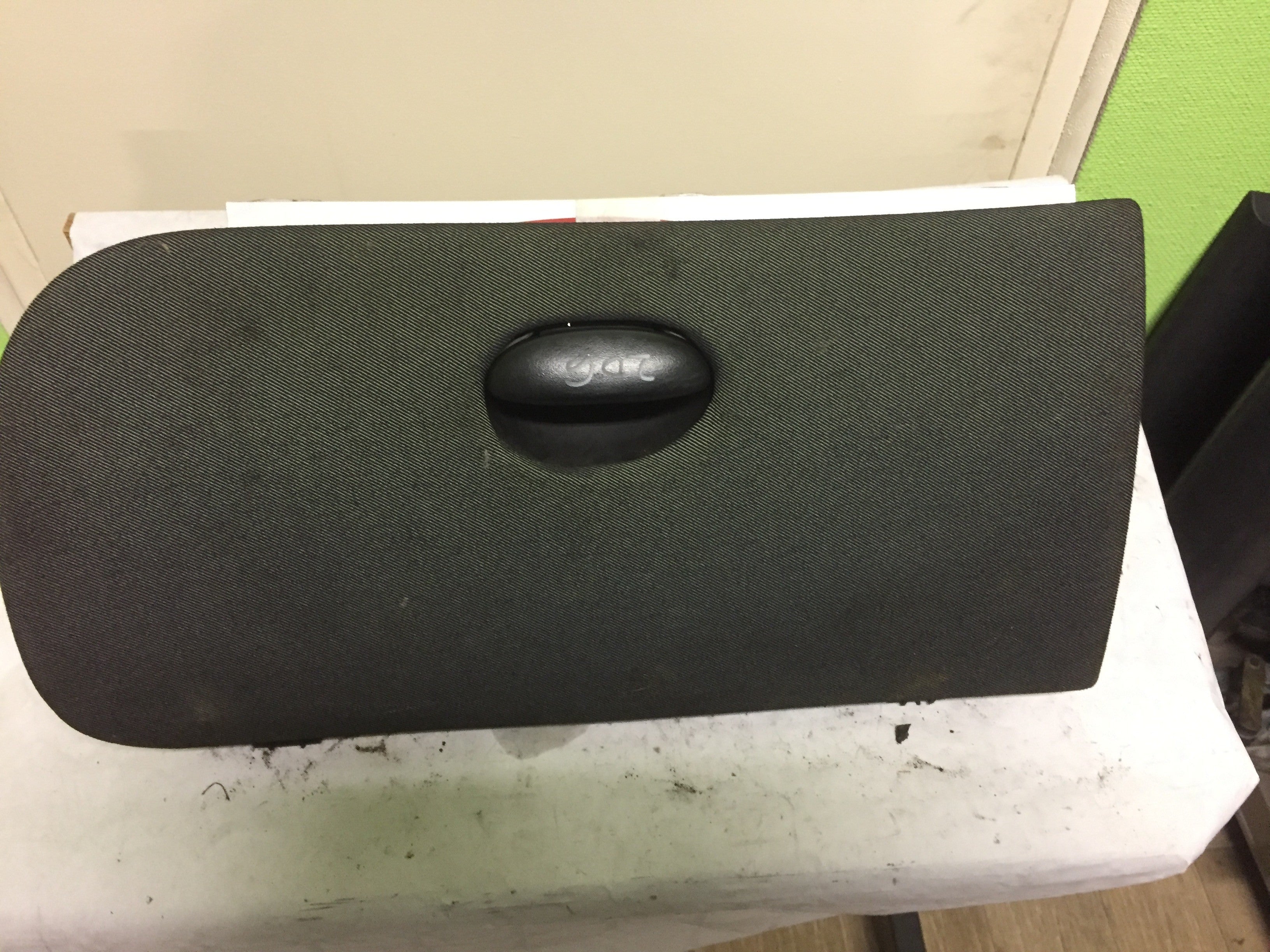 PORTE DE BOITE A GANT PEUGEOT 206 2006