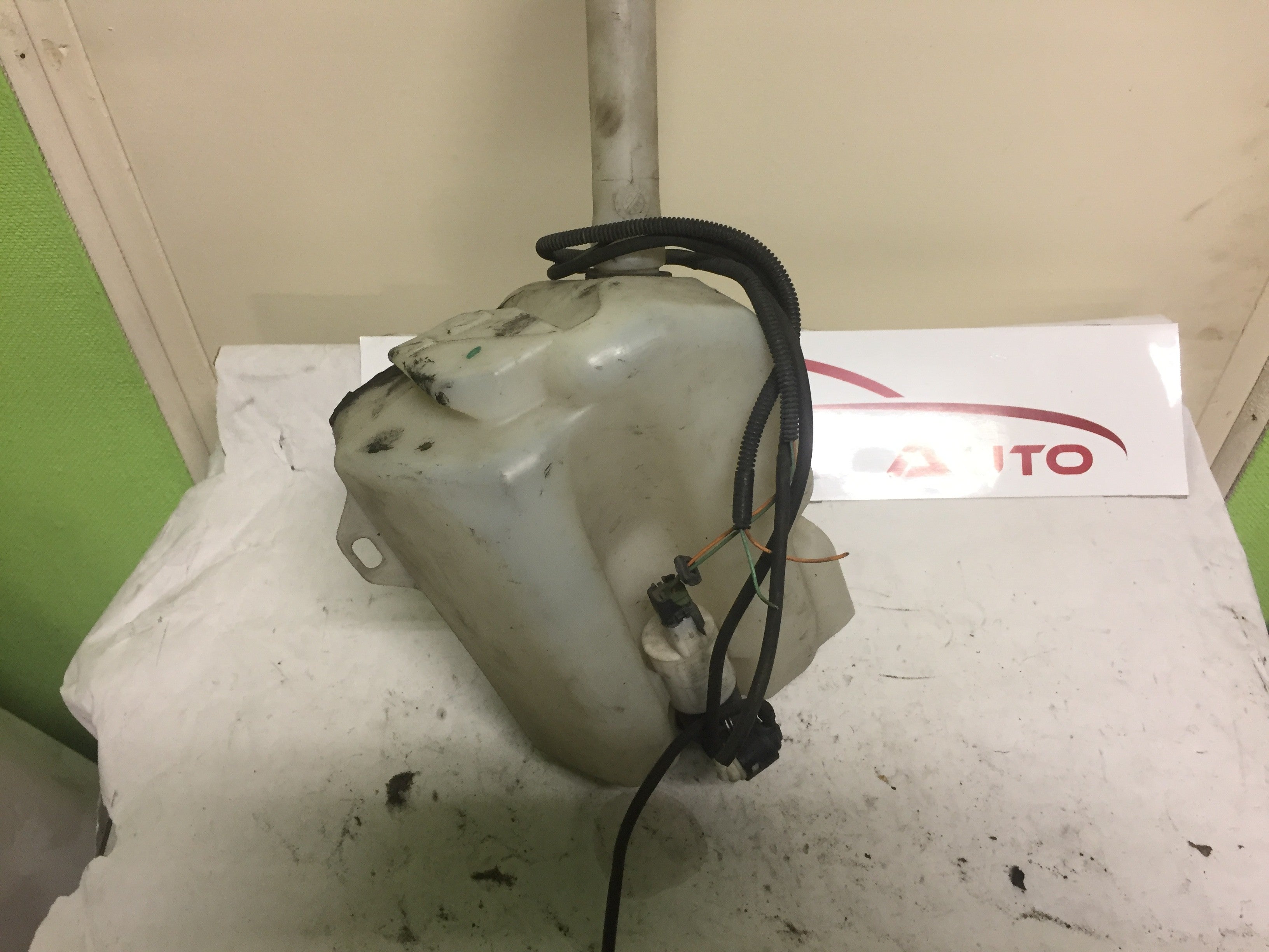 RESERVOIR DE LAVE GLACE RENAULT SCENIC 2 2008