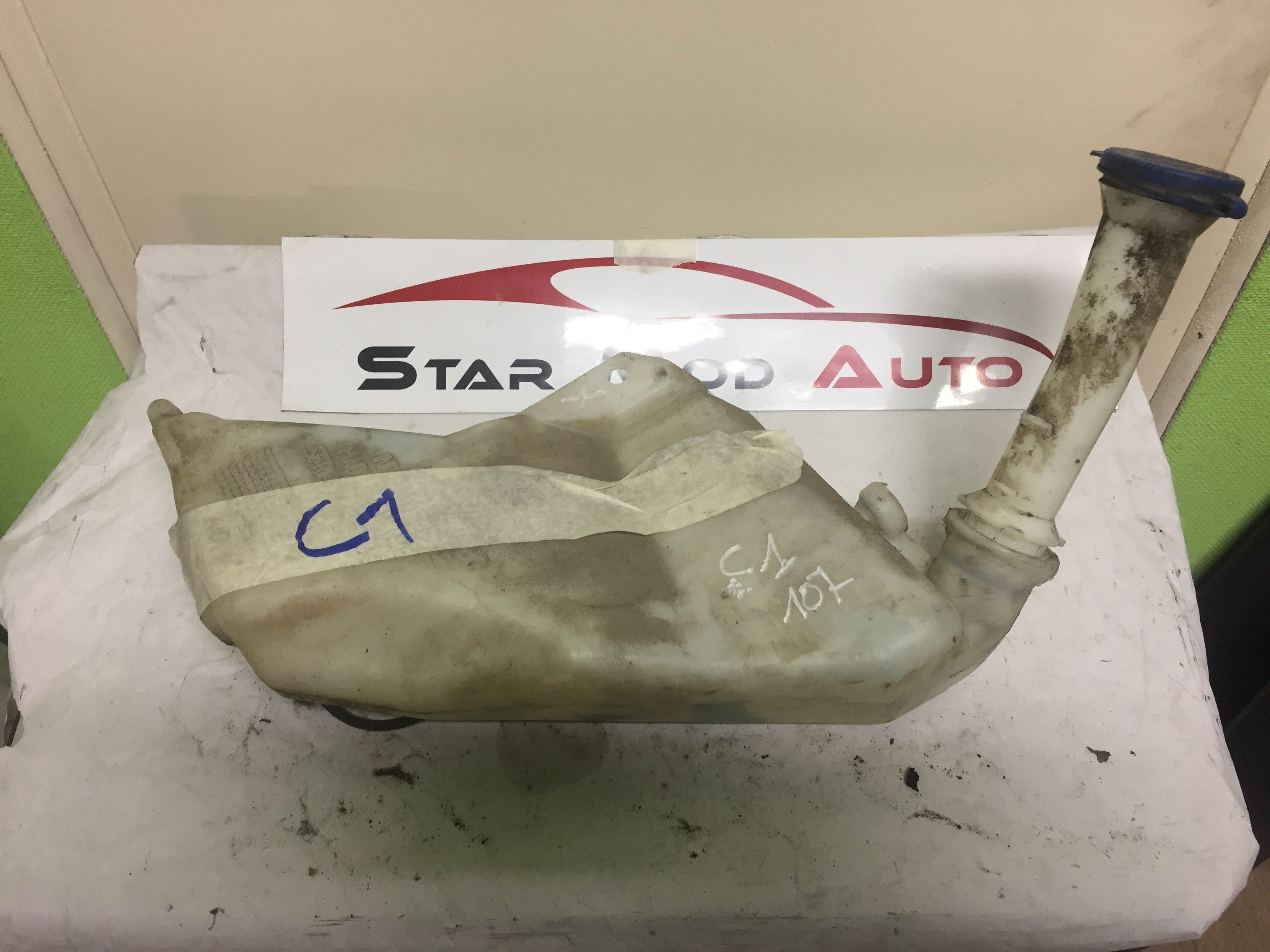 RESERVOIR DE LAVE GLACE CITROEN C1 2007