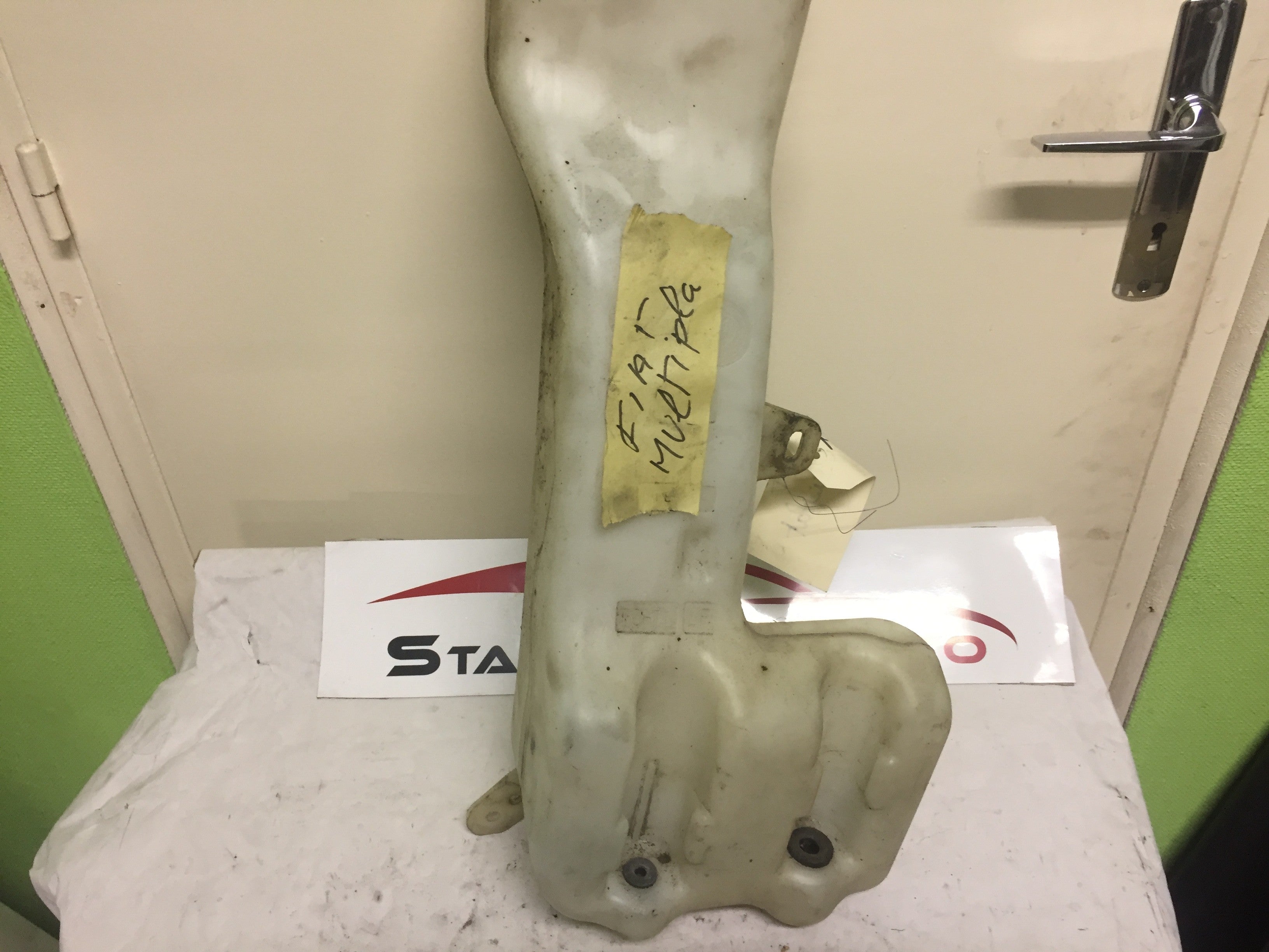 RESERVOIR DE LAVE GLACE FIAT MULTIPLA