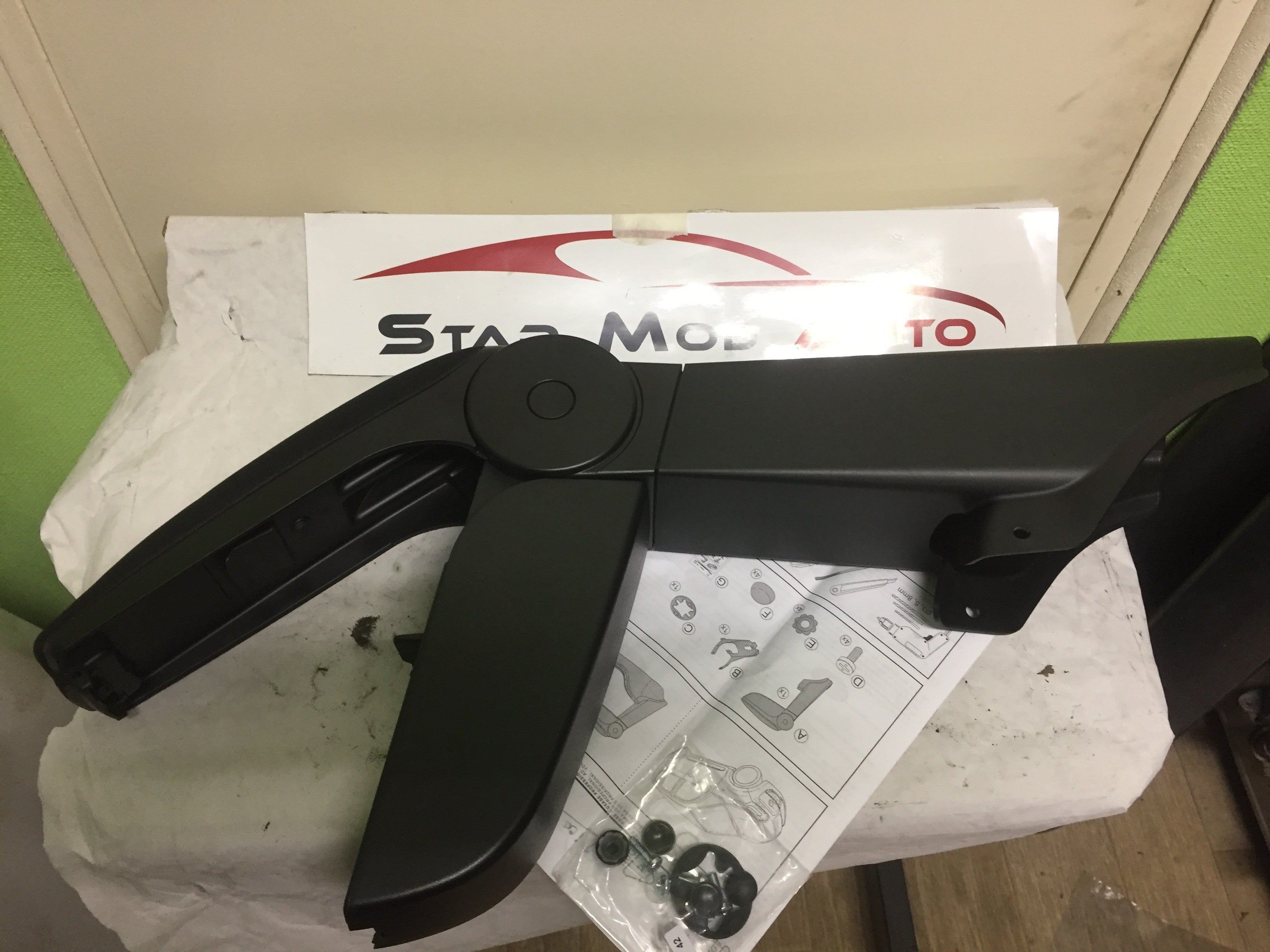 ACCOUDOIR CENTRALE CITROEN C3 PICASSO NEUF