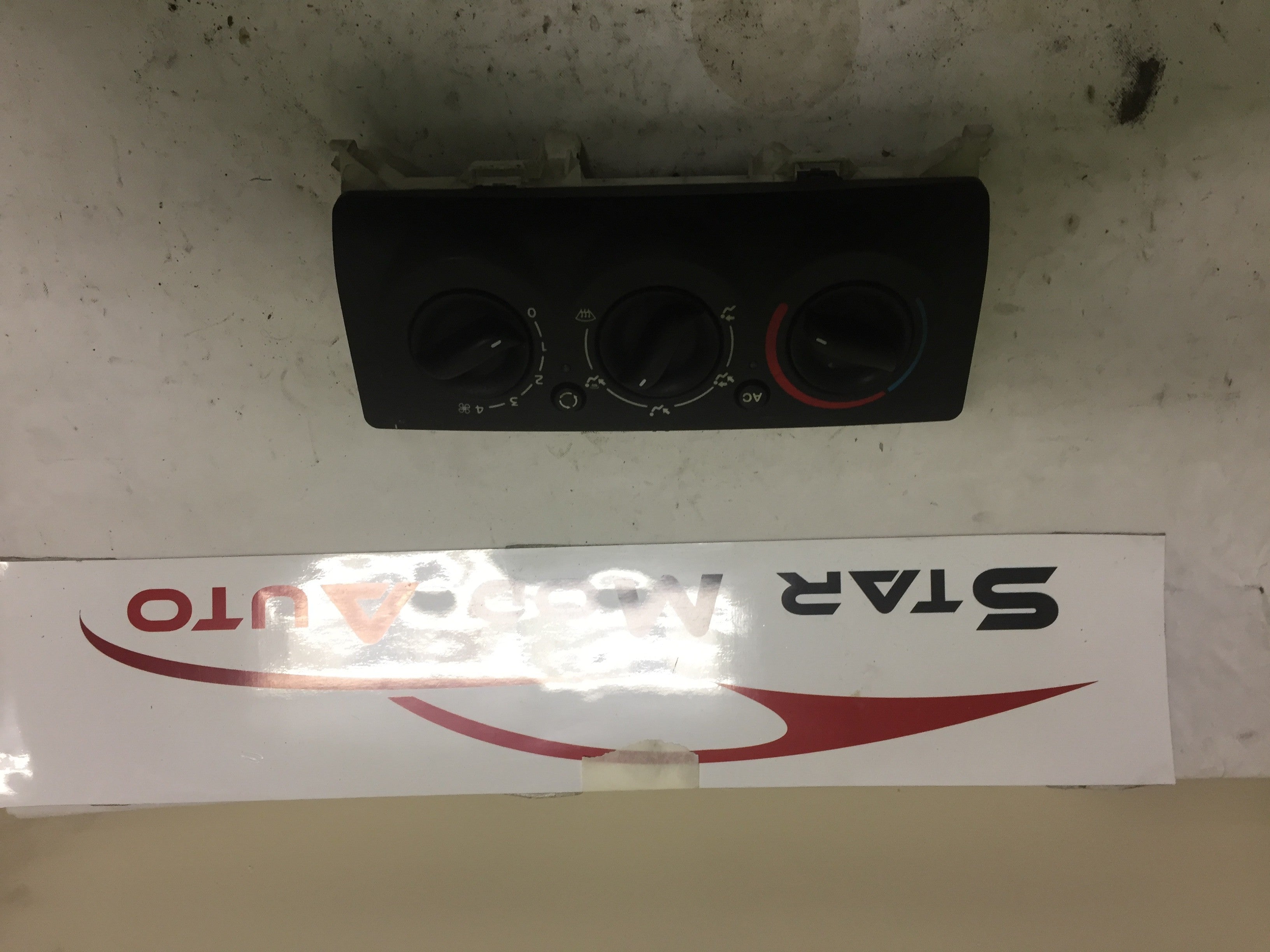 COMMANDE DE CLIM RENAULT CLIO 2 2008