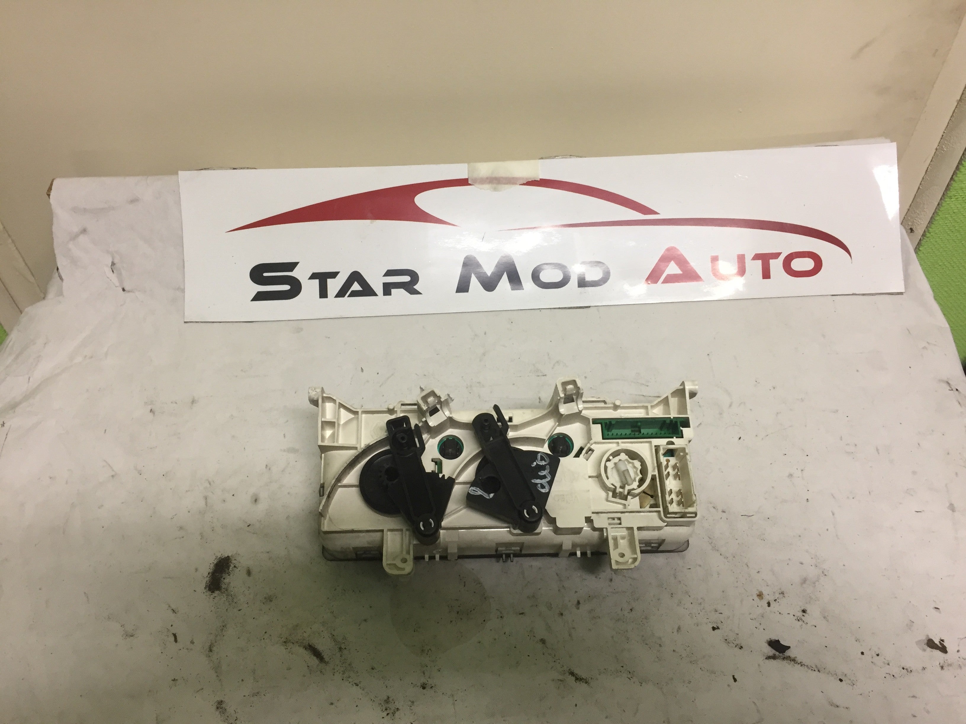 COMMANDE DE CLIM RENAULT CLIO 2 2008