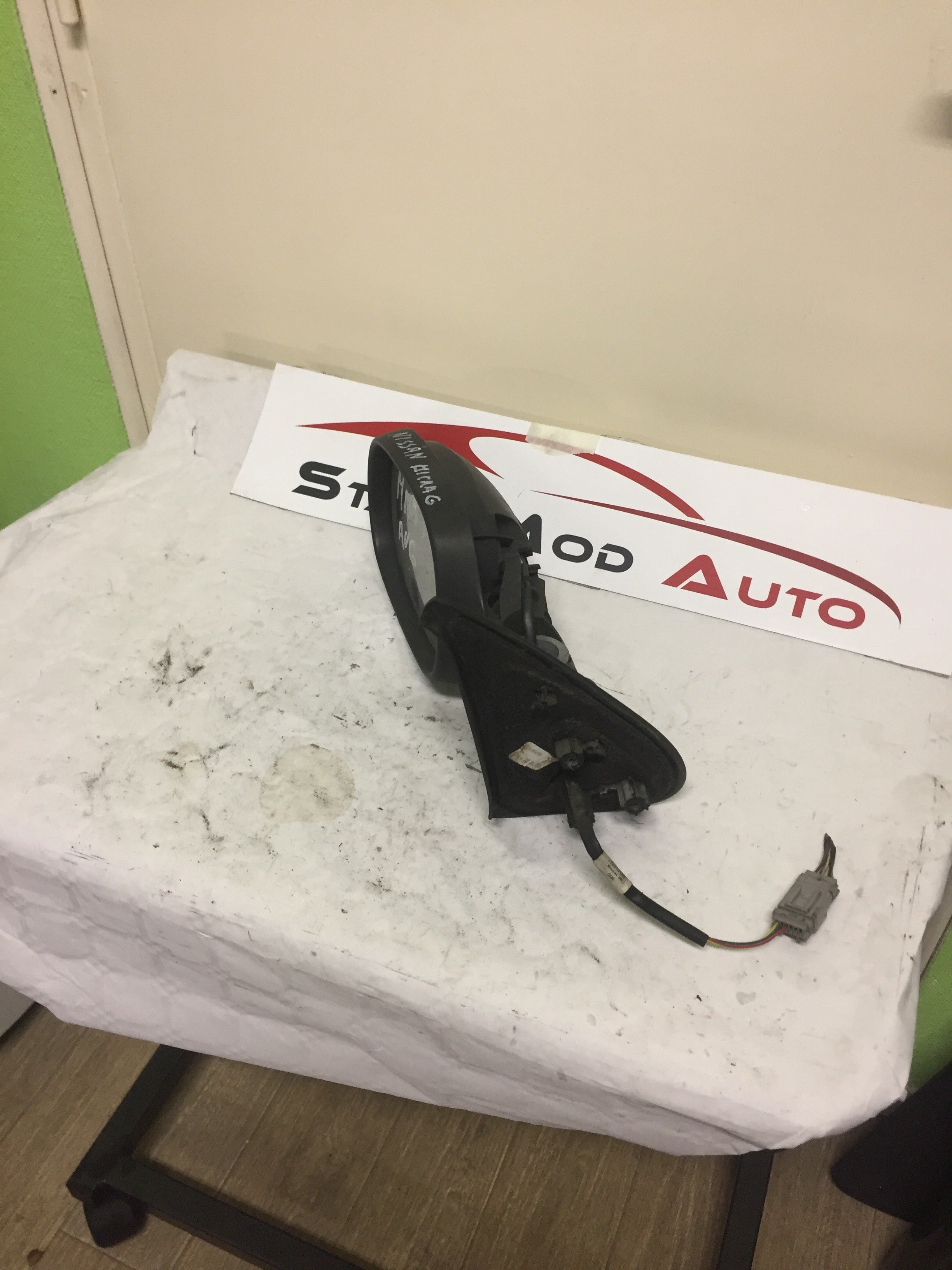 lunette nisan Micra mk 12 avant gauche Année 2005