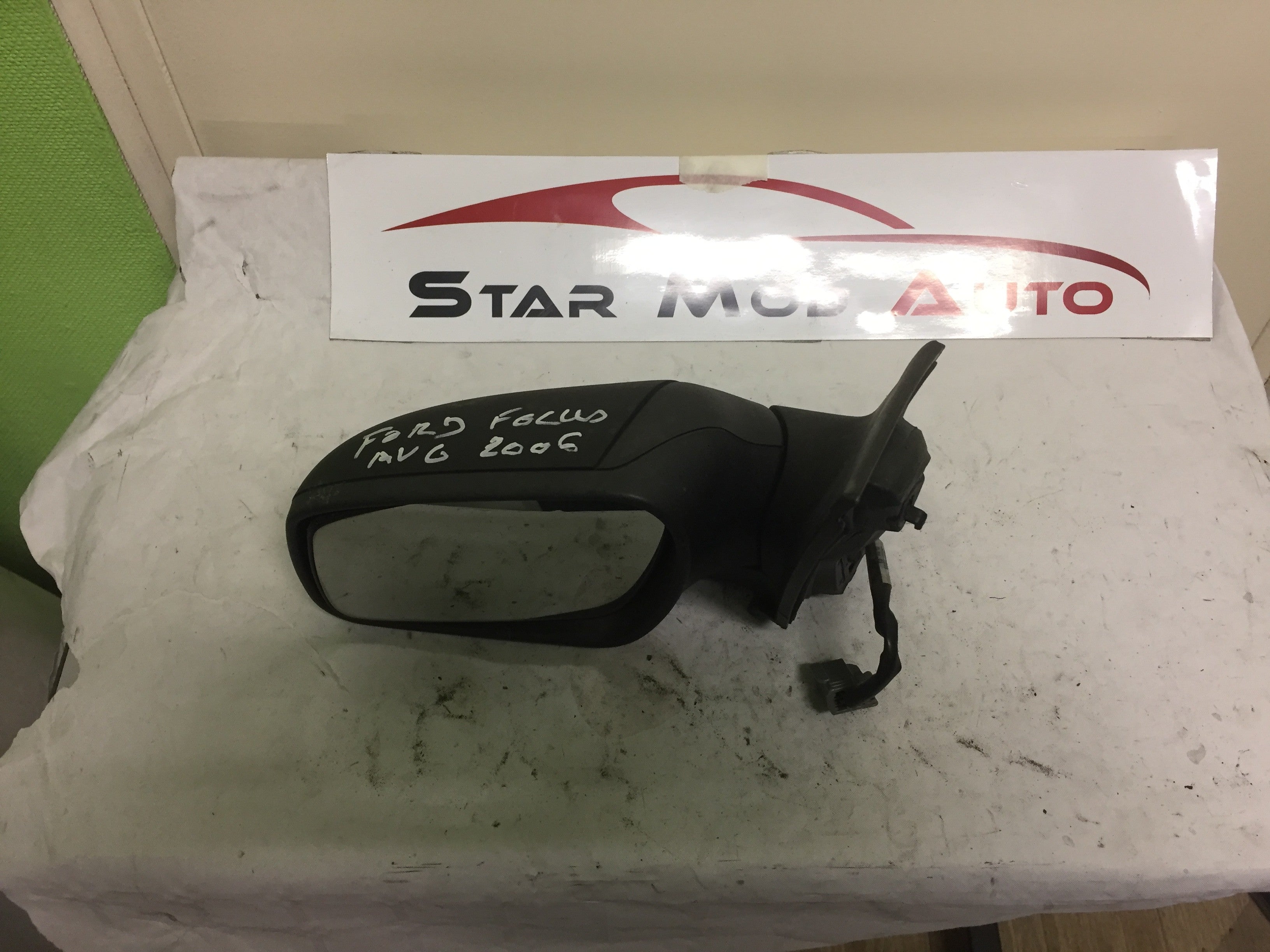 rétroviseur Ford focus année 2007 électrique