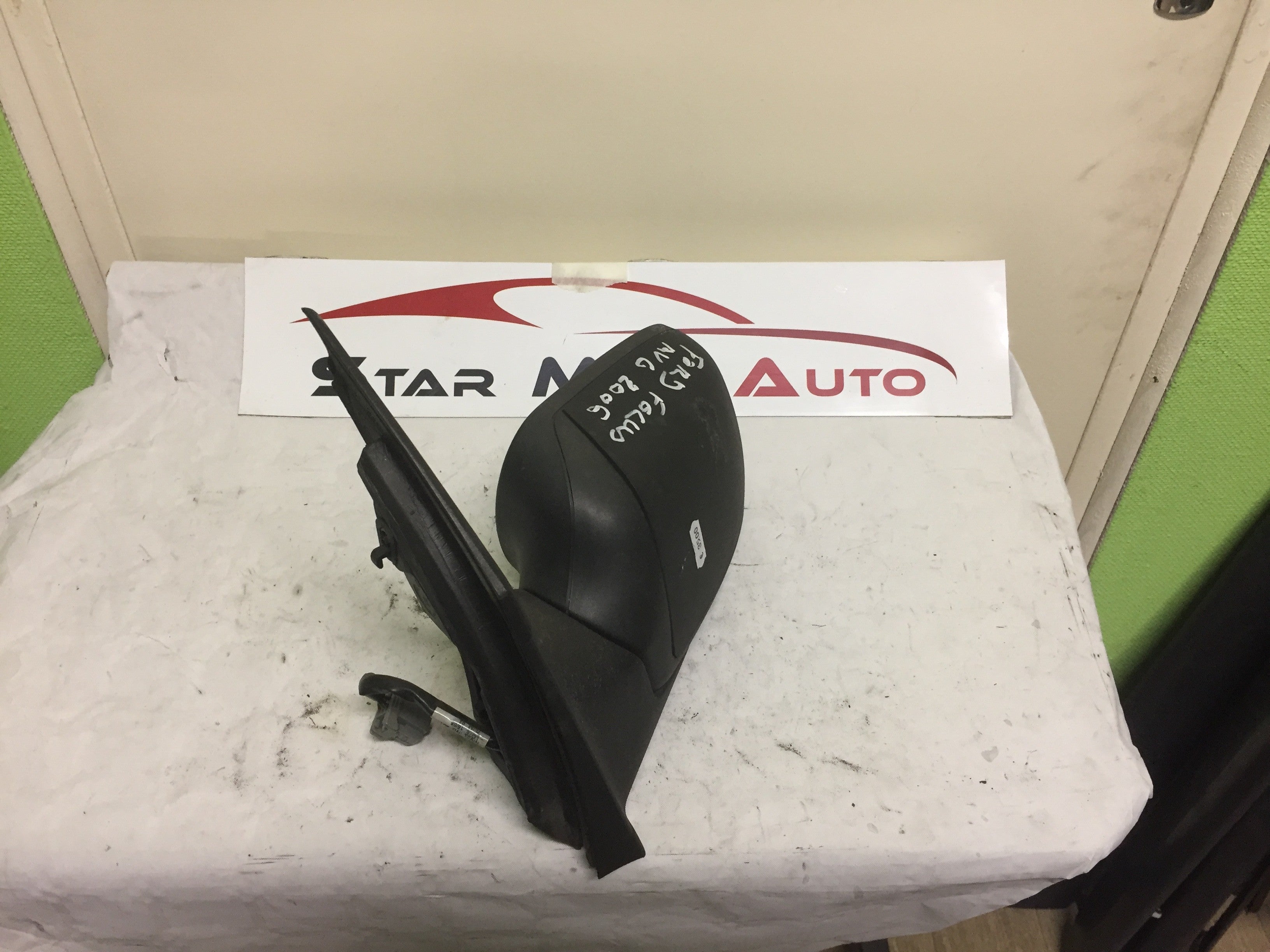 rétroviseur Ford focus année 2007 électrique