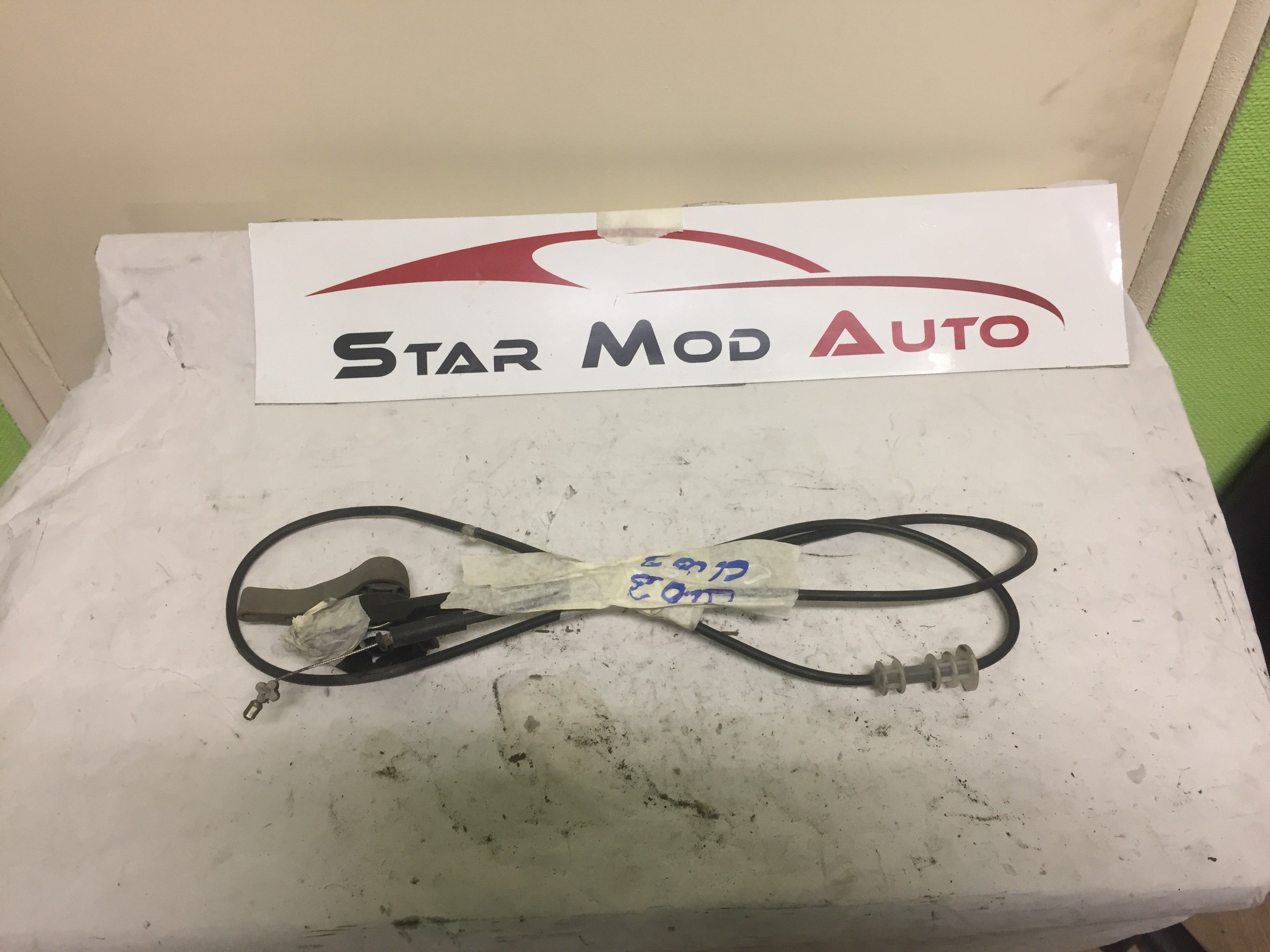 câble d ouverture de capot Renault célio 3 2006