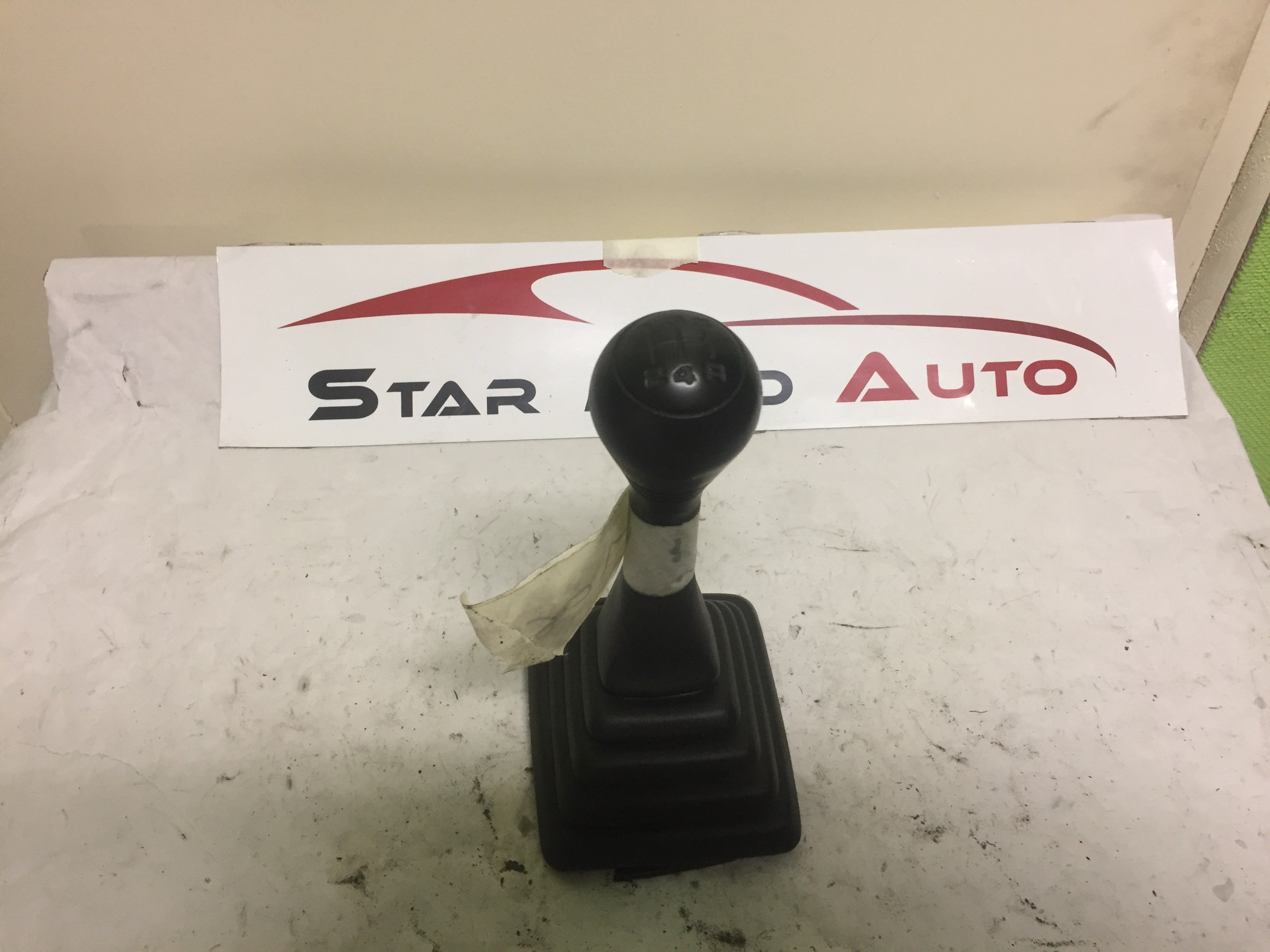 pommeau de vitesse Peugeot 106 2001